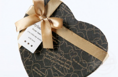 做好这些巧克力礼品盒设计更能刺激消费购买 [益达娱乐]案例分享