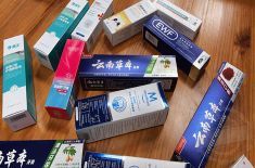 2026年10月牙膏纸盒四色印刷还是专色印刷？图案与订单选择详解，附打样验收清单